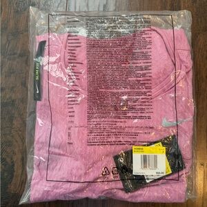 Women’s Nike slim fit top